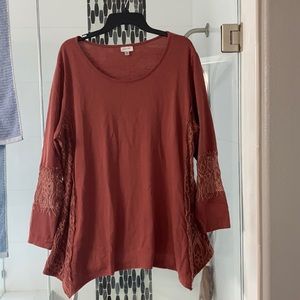 Avenue Mauve Blouse lace trim